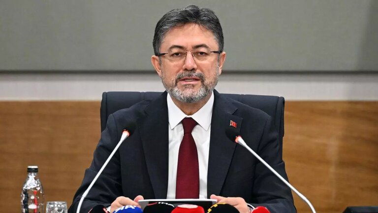 Bakan Yumaklı'dan virüslü domates tohumları açıklaması