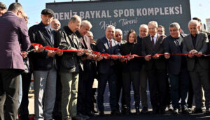 Deniz Baykal spor kompleksi açıldı