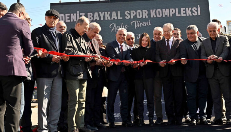 Deniz Baykal spor kompleksi açıldı