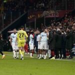 Galatasaray – Adana Demirspor maçı tatil edildi