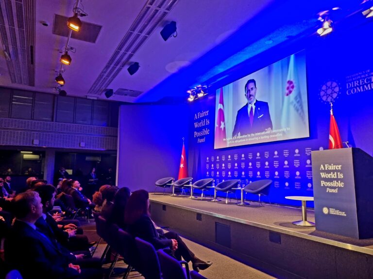 İngiltere’de “Daha Adil Bir Dünya Mümkün” paneli