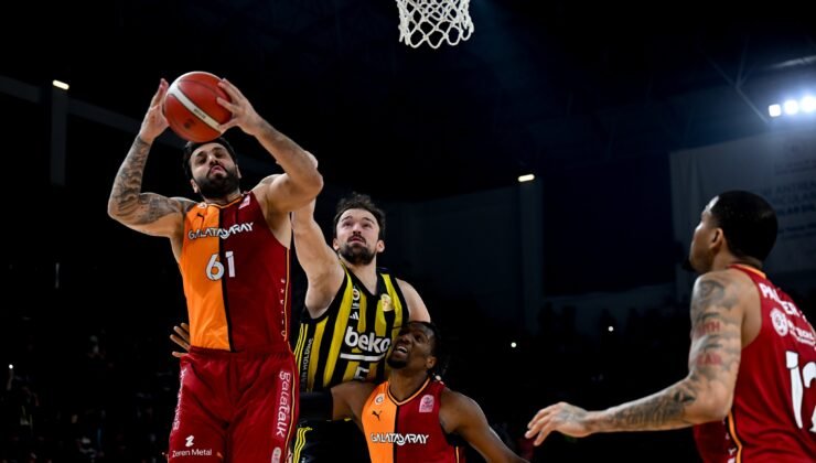 Olaylı derbinin galibi Fenerbahçe Beko oldu