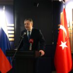 Rusya Dışişleri Bakanlığı yetkilisi Miroşnik: Müzakereler iki ülkenin anlaştığı her ülkede yapılabilir