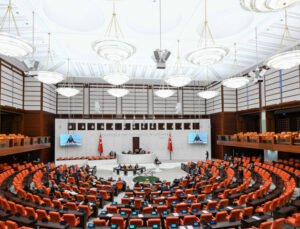 Türkmenistan ve Azerbaycan'la yapılan anlaşmalar TBMM'de kabul edildi