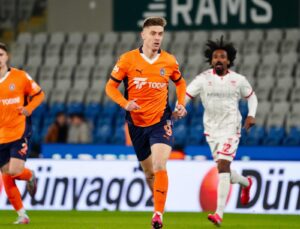 Başakşehir, Sivasspor'u Deniz Türüç'le geçti