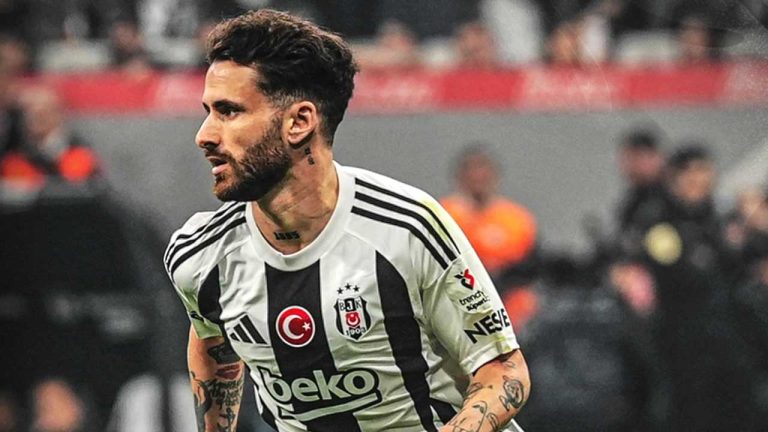 Beşiktaş, derbide namağlup Galatasaray'ı devirdi