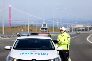 Çanakkale’de yapay zeka destekli "Trafidar" hız denetimine başladı