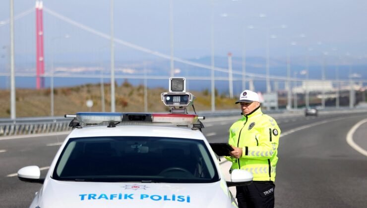 Çanakkale’de yapay zeka destekli "Trafidar" hız denetimine başladı