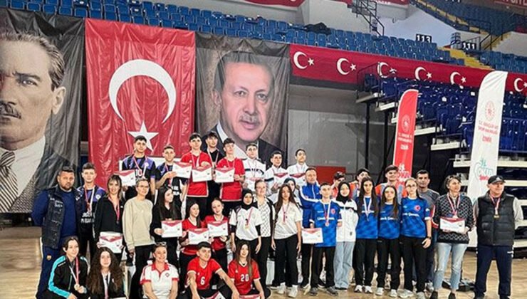 Çeltikçi ŞAYAL Floor Curling takımı Türkiye finalleri yolunda!