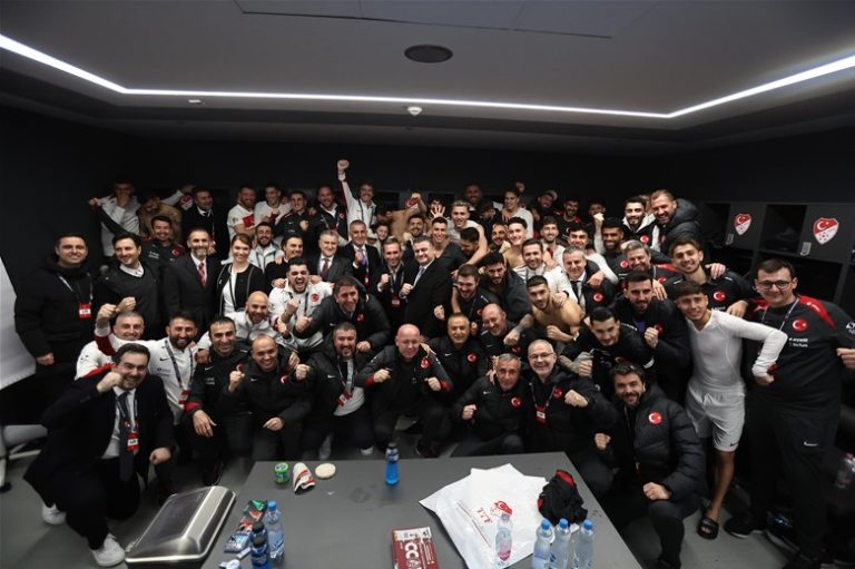 Cumhurbaşkanı Recep Tayyip Erdoğan'dan Milli Takıma Tebrik