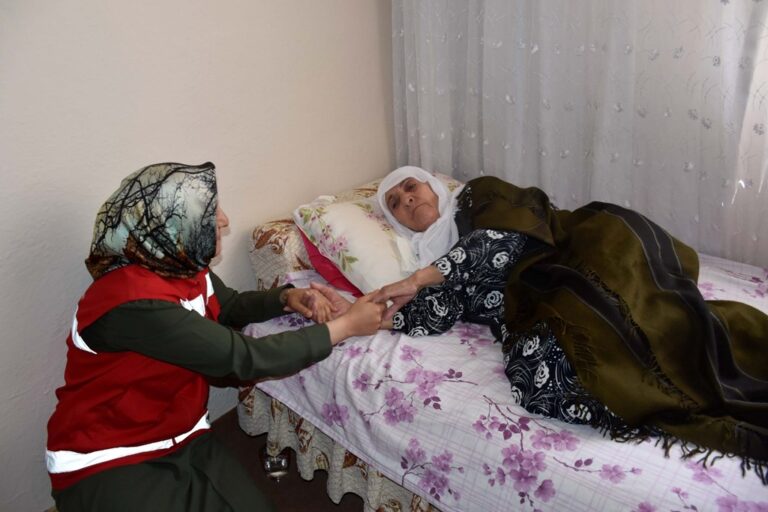 Evde Bakım Yardımı ödemesini hesaplara yatırıldı