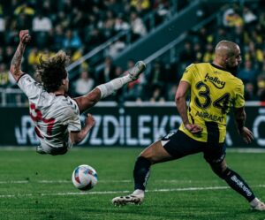 Fenerbahçe zirve yarışında yara aldı!