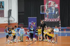Geleceğin yıldızları UEFA Playmakers Kars Merkezi'nde yetişiyor