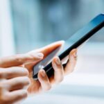 İsveç Hükümeti okullarda akıllı cep telefonlarını yasaklıyor