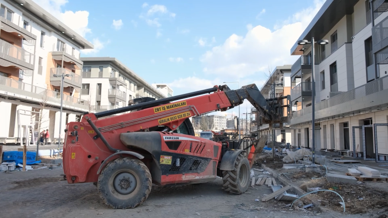 Kahramanmaraş 'da 4 Bin İşçi Deprem Konutları İçin çalışıyor