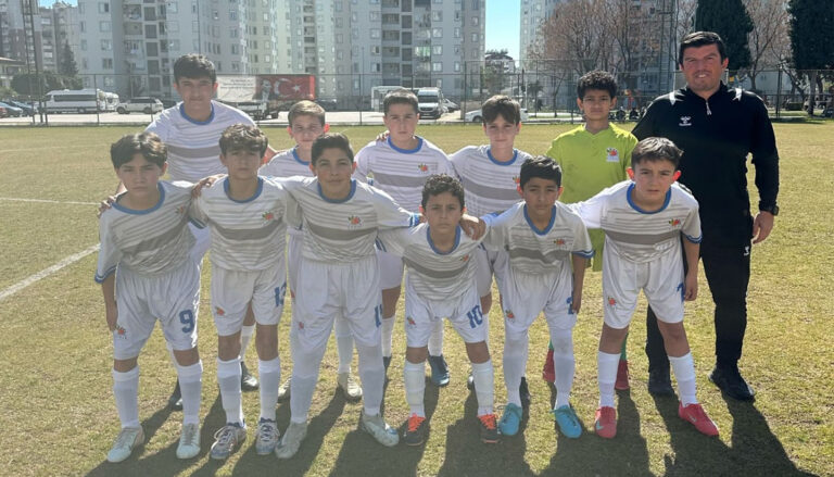 Kemer'li gençler bir puanı 3 golle aldı