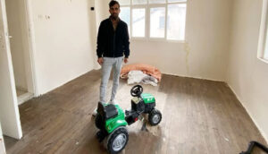 Komşuları taşındığını sandı, evine döndüğünde hayatının şokunu yaşadı