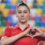 Milli Sporcu Aysel Önder, dünya rekoru kırarak altın madalya kazandı