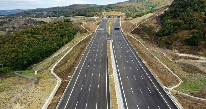Otoyollardan 800 bin araç geçiş ücreti ödemedi: 1,4 milyar liralık kayıp