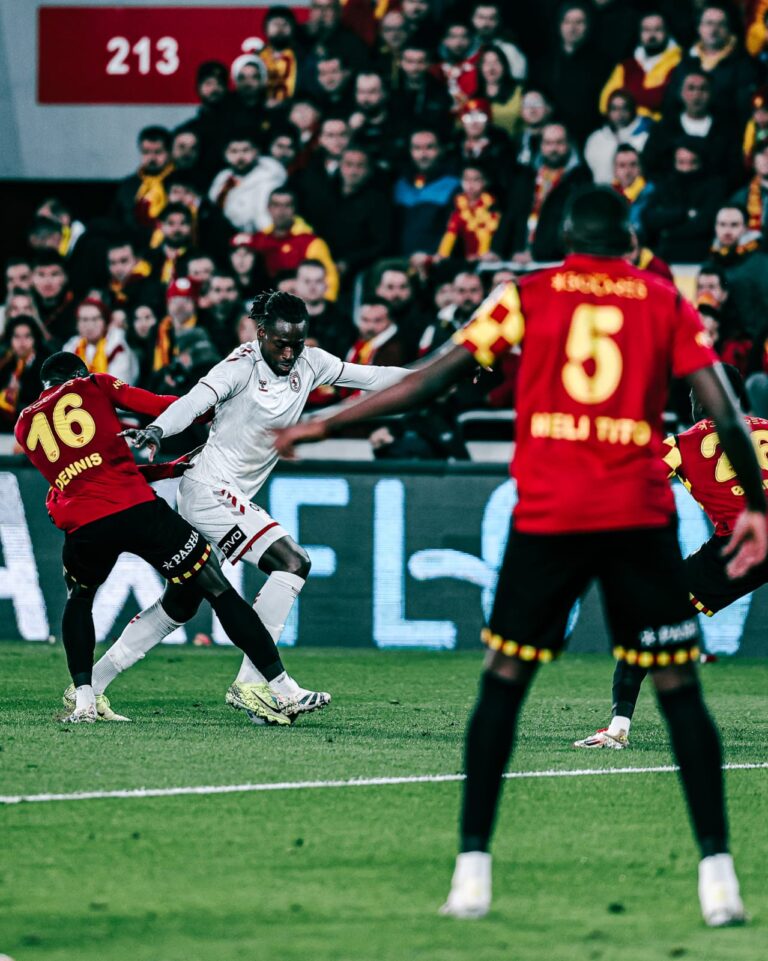 Samsunspor'dan İzmir'de muhteşem geri dönüş