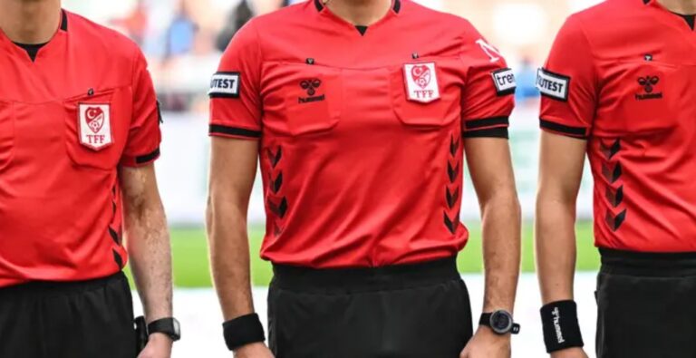 Süper Lig'de günün VAR hakemleri açıklandı