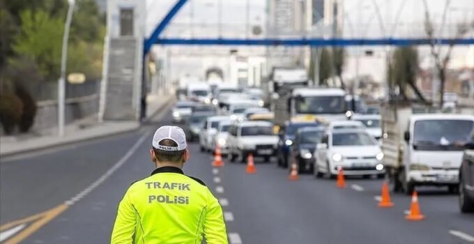Trafikte sıkı denetim: 1 haftada 3,8 milyon araç kontrolden geçti