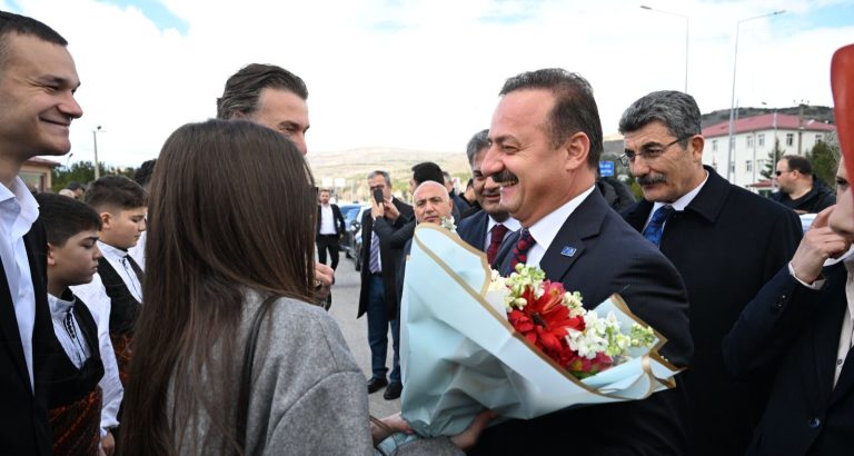 Ağıralioğlu Sivas'tan seslendi: Harcadıkları para sizin!