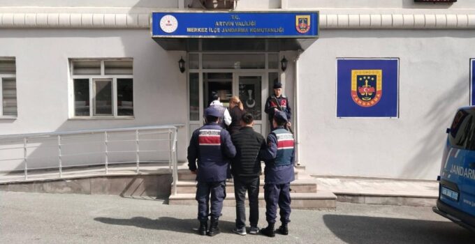 Artvin'de 3 düzensiz göçmen yakalandı