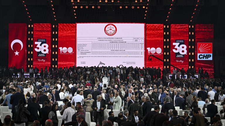 CHP'nin 38. Olağan Kurultayı'nın iptaline ilişkin davada erteleme kararı