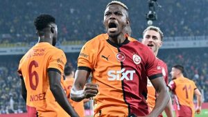 Kadıköy’de olaylı gecede Galatasaray, Fenerbahçe’yi devirerek yarı finale çıktı