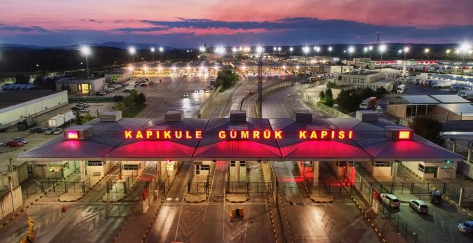 Kapıkule Sınır Kapısında dev rüşvet operasyonu: 38 gözaltı