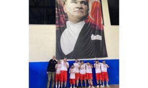 Özel çocuklar altın madalyaları Ayvalık’a getirdi…