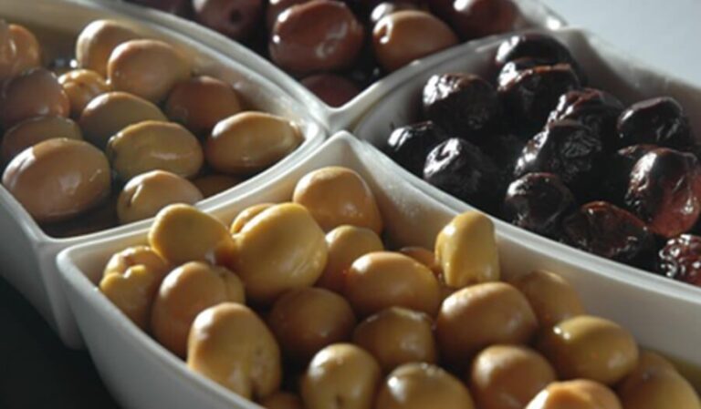 Türkiye sofralık zeytin üretiminde dünyada ilk sıraya yükseldi!