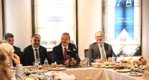 Ağıralioğlu'nun terörsüz Türkiye sürecine ilişkin referandum çağırısı sürüyor