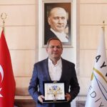 Ayvalık, mavi bayraklı plaj sayısıyla Balıkesir’in zirvesinde