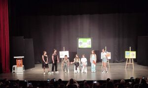 Başkan Çerçioğlu’nun Başlattığı Yaratıcı Drama Atölyesi’nin Minik Öğrencilerinden Muhteşem Gösteri