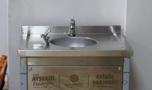 Başkan Ovalıoğlu, devlet okullarına su arıtma cihazı desteğine devam ediyor