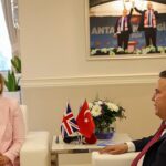 Birleşik Krallık Türkiye Büyükelçisi Başkan Muhittin Böcek’i ziyaret etti