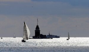 Boğaz’da Yelkenler Umuda Açılıyor