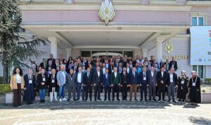 Büyükakın: Romanlar azınlık değil  bu memleketin asli unsurudur