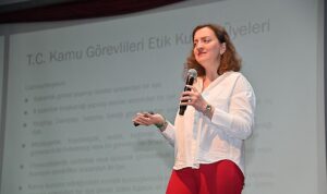 Büyükşehir’den Çalışanlarına ‘Kamusal Alanda Etik’ Eğitimi