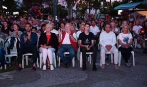 Dev orkestradan muhteşem konser