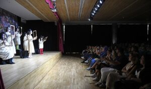 ‘Hiç Kimsenin Hikayesi’ oyunu Osmangazi’de sahnelendi