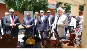 İzmir’de “Hayat Boyu Öğrenme Haftası” Coşkuyla Kutlanıyor