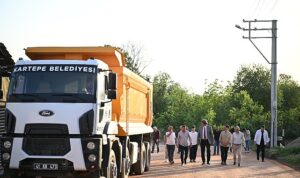 Kartepe’de Asfalt Çalışmaları Devam Ediyor