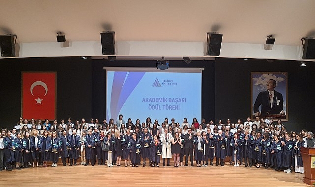 Prof. Dr. Mehmet Durman:  “Öğrencinin Başarısını Görünür Kılmak, Sürdürülebilir Öğrenmenin Temeli!”