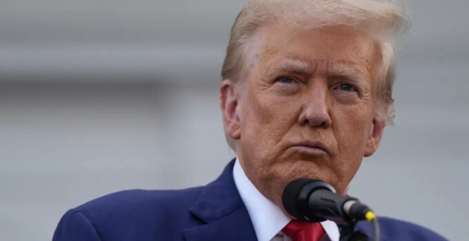 Trump, İstanbul'daki barış müzakerelerine katılabileceğini açıkladı