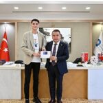 Başkan Böcek’e “Genç Kart”ı anlattı