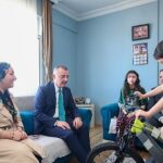 Başkan Büyükakın’dan ev ev bayram mutluluğu