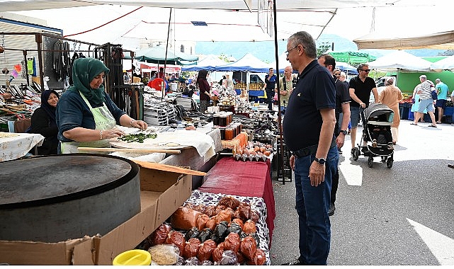 Başkan Topaloğlu’ndan pazar esnafına ziyaret